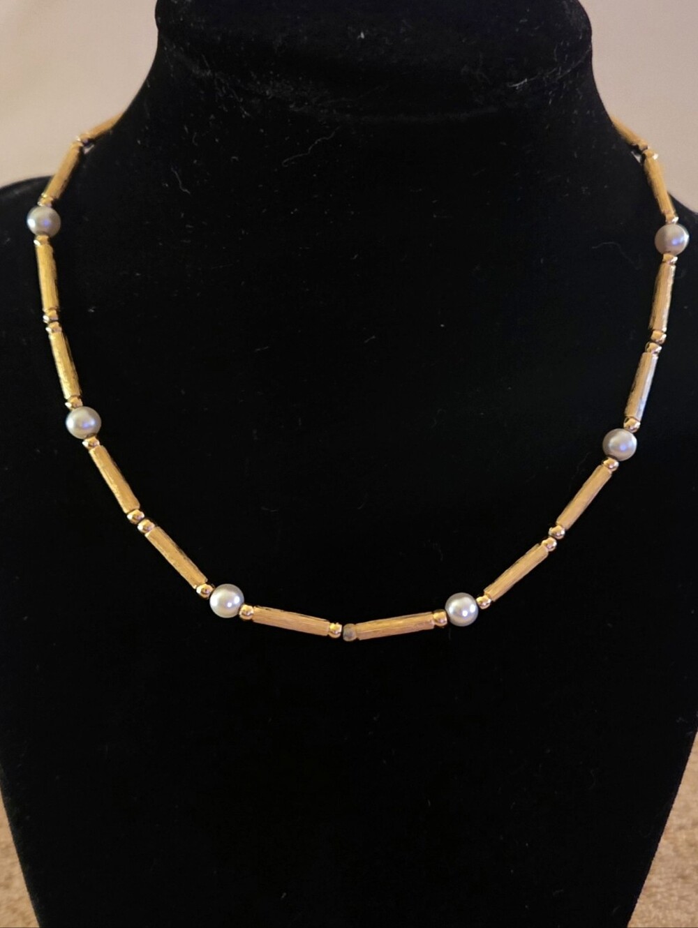 Vintage Textured Gold Bar & Faux Pearl Station Chocker - Retro Mid-Century